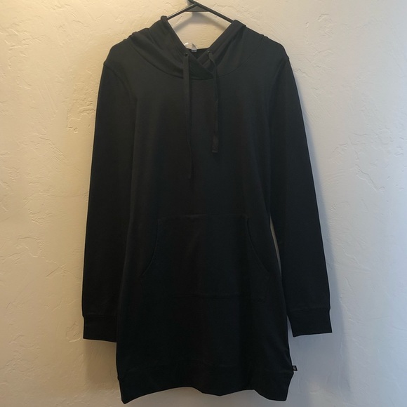 Fabletics Dresses & Skirts - Fabletics Yukon Dress